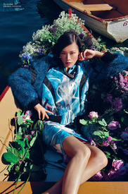 Elle_Vietnam_January_2013_002.jpg