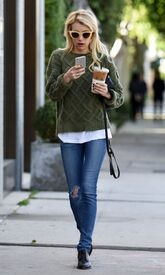 emma-roberts-out-in-los-angeles-11-03-2015_1.jpg