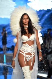 1011053615584_43_Brazilian-Angels-2015-Victoria-Secret-Fashion-Show__4_.jpg