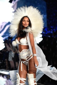 1011053615584_44_Brazilian-Angels-2015-Victoria-Secret-Fashion-Show__6_.jpg