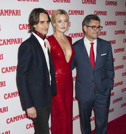 Kate_Hudson_attends_The_Campari_Calendar_2016.jpg