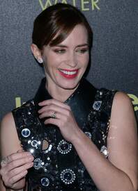 Emily_Blunt_04.jpg