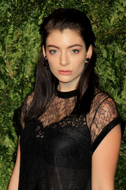 Lorde (3).jpg