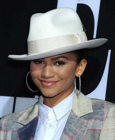Zendaya__4_.jpg