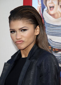Zendaya__9_.jpg