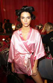 Kendall_Jenner_16.jpg