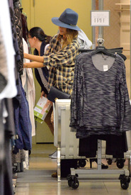 jessicaa151115BZNimage22.jpg