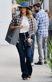 jessicaa151115BZNimage35.jpg