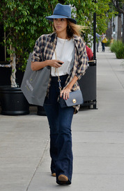jessicaa151115BZNimage42.jpg