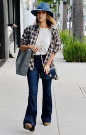 jessicaa151115BZNimage44.jpg
