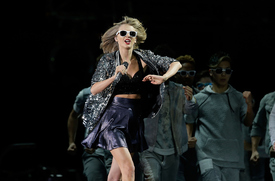 tswift271115BZNimage2.jpg