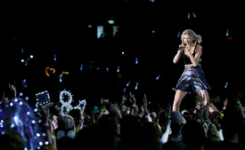 tswift271115BZNimage7.jpg