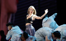 tswift271115BZNimage24.jpg