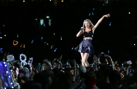 tswift271115BZNimage26.jpg