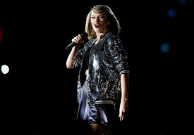 tswift271115BZNimage30.jpg