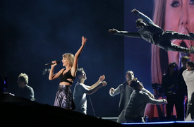 tswift271115BZNimage36.jpg