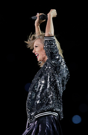 tswift271115BZNimage42.jpg