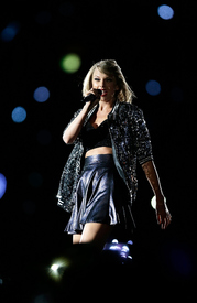 tswift271115BZNimage63.jpg