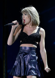 tswift271115BZNimage73.jpg