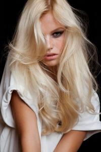 Chanel-blonde-beauty-platinum-blonde-hair-54c1e96f651fb.jpg