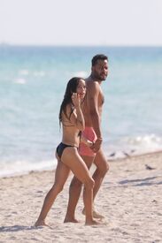 zoe-kravitz-in-bikini-at-a-beach-in-miami-11-12-2015_3.jpg