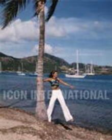 th_RE324.46_ICON_INTERNATIONAL.jpg