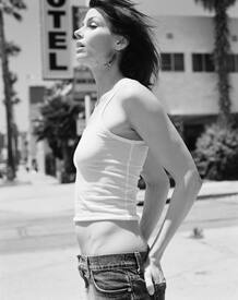 Bridget_Moynahan_HOT_shoot0002.jpg