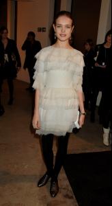 30423_Chanel___Pre_Autumn_Winter_Collection_Show__01_122_200lo.jpg