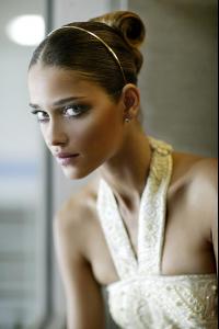 ana_beatriz_barros_1a.jpg