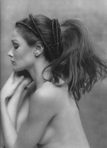 1014_553626655_carla_bruni_7_H212035_L.jpg