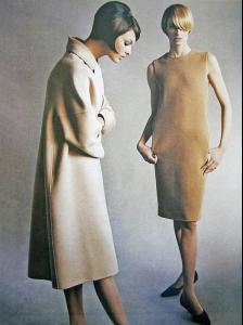 linda__vogueUS_Jul95_romanticclassicretro_bystevenmeisel7.jpg