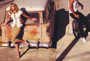 kate_DonnaKaran_spring08_byMertAlas_MarcusPiggott.jpg