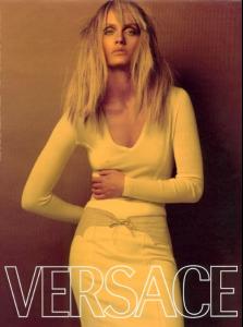 amber_versacefw03_bysteven_meisel2.jpg