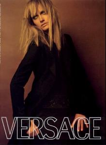 amber_versacefw03_bysteven_meisel3.jpg