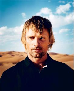 Viggo_Mortensen___Perou_Photoshoot_02.jpg