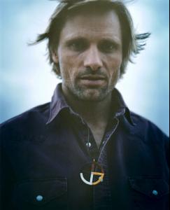 Viggo_Mortensen___Perou_Photoshoot_14_LJ__hollywoodHQ.jpg