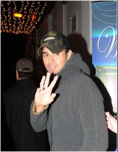 post-13213-1229634890_thumb.jpg