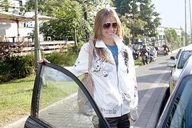 Bar-refaeli04_wa.jpg