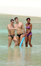 Naomi_Campbell_Maldives_12.jpg