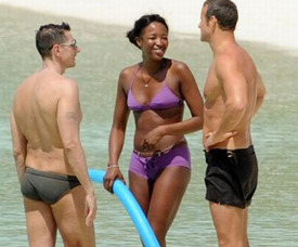 Naomi_Campbell_Maldives_13.jpg