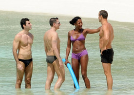 Naomi_Campbell_Maldives_15.jpg