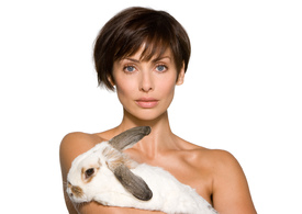 natalie_imbruglia_peta_bunny.jpg