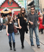 th_4e7f3960665397.gif