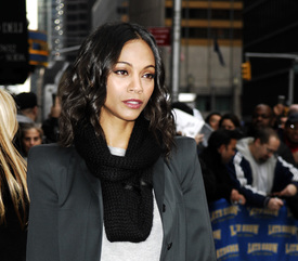 celebrity-paradise.com-The_Elder-Zoe_Saldana_2009-12-14_-_Visit_Late_Show_With_David_Letterman_542.jpg