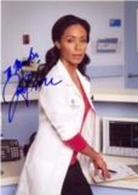 th_Jada_Pinkett_Smith_In_Person_Autograph_08.12.09_719_02.jpg