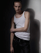 th_77e26860513823.gif