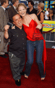 th_a6ba3761409337.gif