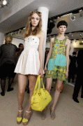 th_61f90a59562140.gif
