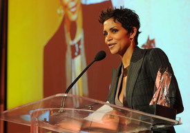 HalleBerryHelenMirrenPower100WomeninEntertainmentBreakfastinBeverlyHills_December7201020.jpg