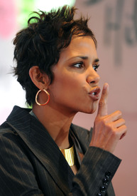 HalleBerryHelenMirrenPower100WomeninEntertainmentBreakfastinBeverlyHills_December720103.jpg